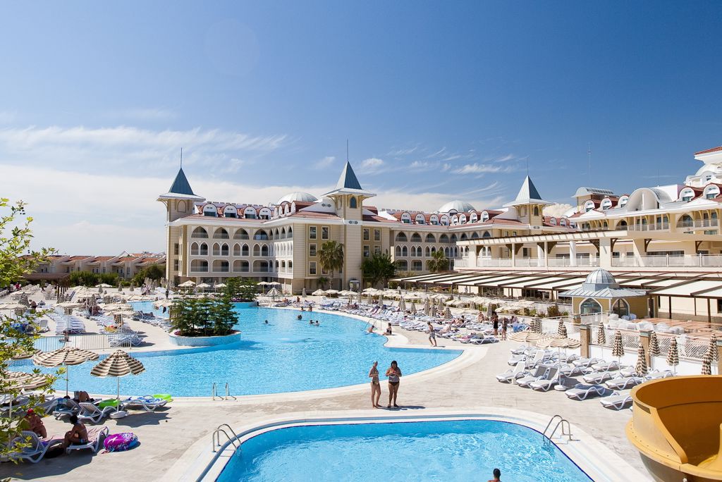 Side Star Resort 2011