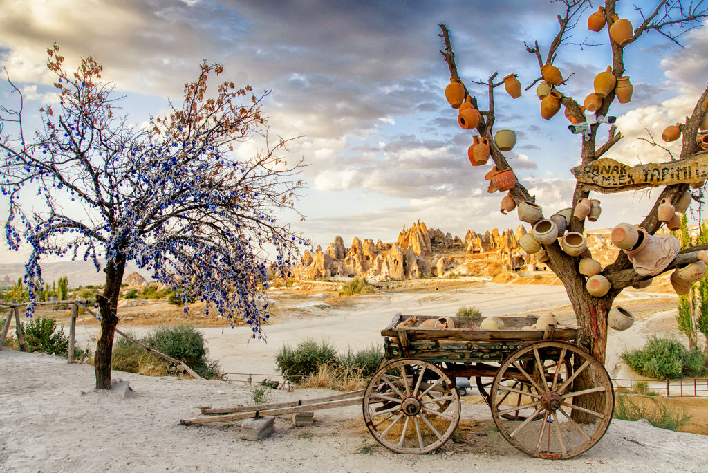 Goreme,,Turkey,-,September,23,,2015:,Tree,Of,Wishes,With