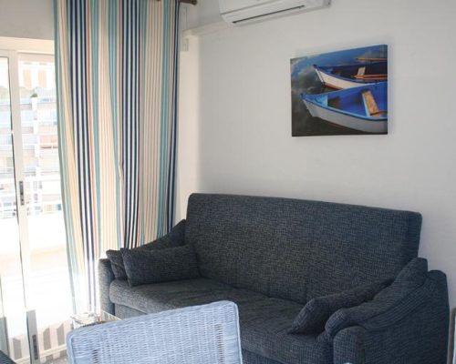 9996238-Original
