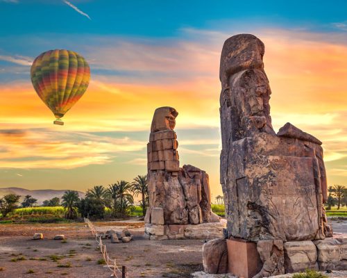 Hot,Air,Balloons,And,Colossus,Of,Memnon,In,Luxor,At
