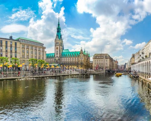 Beautiful,View,Of,Hamburg,City,Center,With,Town,Hall,And