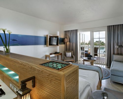 https://all.accor.com/B4L7