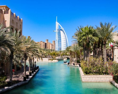 Burj,Al,Arab,Seen,From,Madinat,Jumeirah,,Dubai