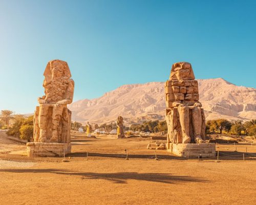 Famous,Two,Colossi,Of,Memnon,-,Massive,Ruined,Statues,Of