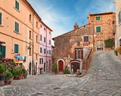 Castagneto,Carducci,,Leghorn,,Tuscany,,Italy:,Picturesque,Ancient,Corner,In,The