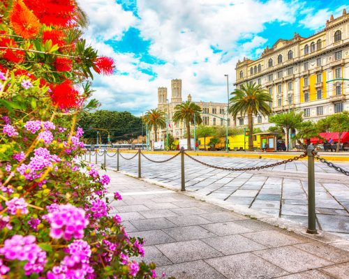 Town,Hall,,Municipio,Di,Cagliari,And,Street,With,Typical,Architecture