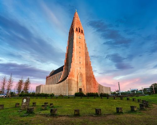 Beautiful,Sunset,Sky,Shining,On,Hallgrimskirkja,Lutheran,Parish,Church,Is